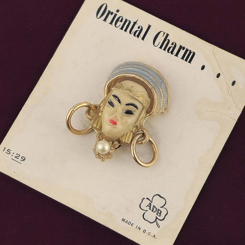 Vintage ADB Asian Figural Face Pin Brooch Original Card Gold Tone Faux Pearl‎